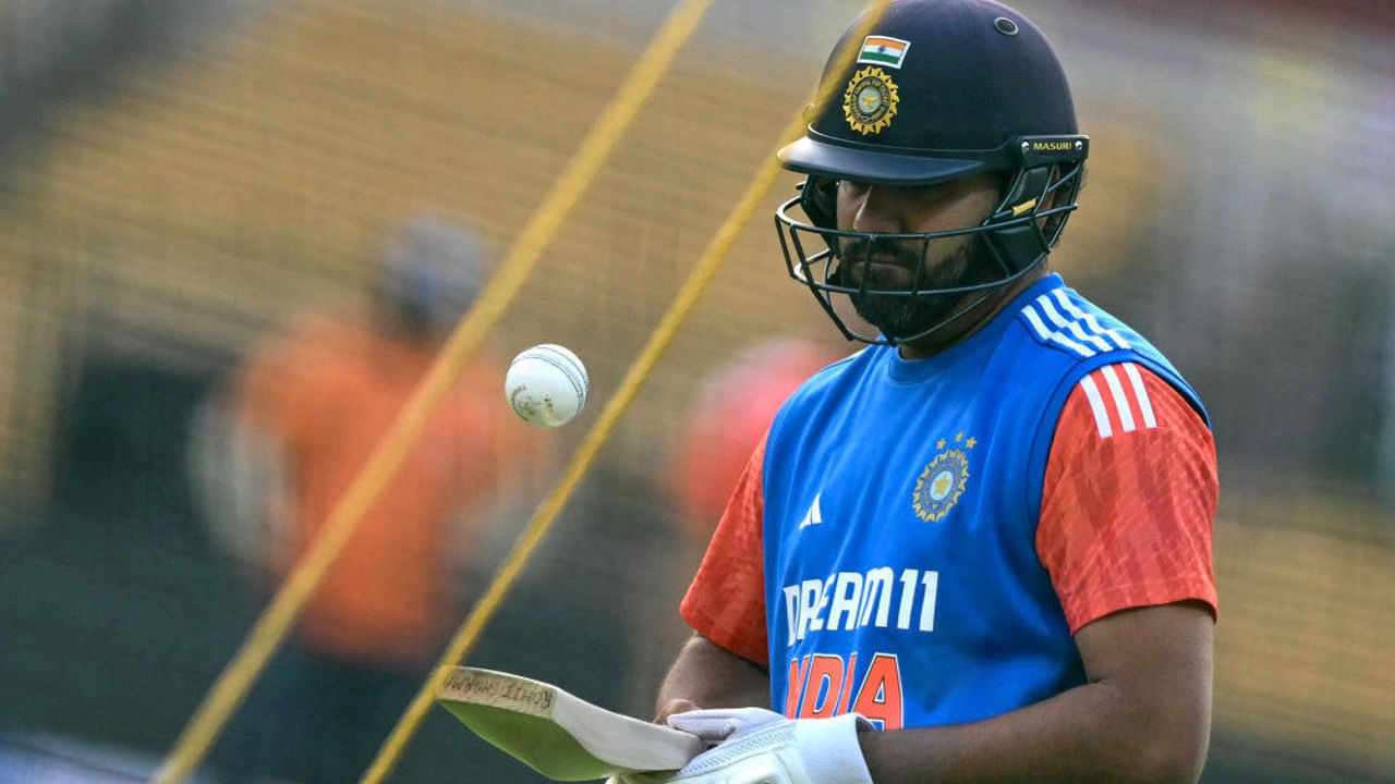 అంటే, టీ20 క్రికెట్‌లో అత్యధిక సార్లు భారత జట్టును విజయవంతంగా నడిపించిన రికార్డు మహేంద్ర సింగ్ ధోనీ పేరిట ఉంది. క్రికెట్‌లో 72 మ్యాచ్‌ల్లో కెప్టెన్‌గా కనిపించిన ధోనీ.. భారత జట్టుకు 41 విజయాలు అందించాడు.