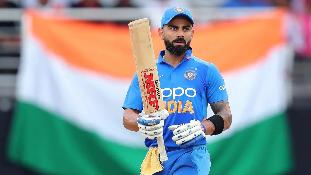 టీ20 క్రికెట్‌లో అత్యధిక పరుగులు చేసిన ప్రపంచ రికార్డు విరాట్ కోహ్లీ పేరిట ఉంది. మొత్తం 115 టీ20 మ్యాచ్‌లు ఆడిన కింగ్ కోహ్లీ 4008 పరుగులు చేశాడు. దీని ద్వారా టీ20 క్రికెట్ చరిత్రలో 4000 పరుగులు చేసిన తొలి బ్యాట్స్‌మెన్‌గా కింగ్ కోహ్లీ ప్రపంచ రికార్డు సృష్టించాడు.