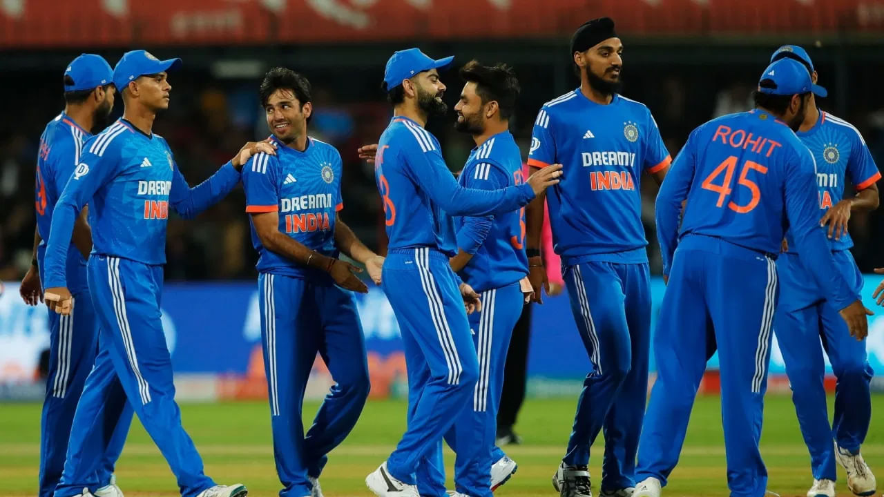 ఇండోర్ వేదికగా ఆఫ్ఘనిస్థాన్‌తో జరిగిన రెండో టీ20లో టీమిండియా 6 వికెట్ల తేడాతో ఘన విజయం సాధించింది. దీంతో మరో మ్యాచ్ మిగిలి ఉండగానే టీ20 సిరీస్‌ను కైవసం చేసుకుంది. భారత గడ్డపై టీ20 సిరీస్ గెలవాలన్న అఫ్గానిస్థాన్ కల నెరవేరలేదు.