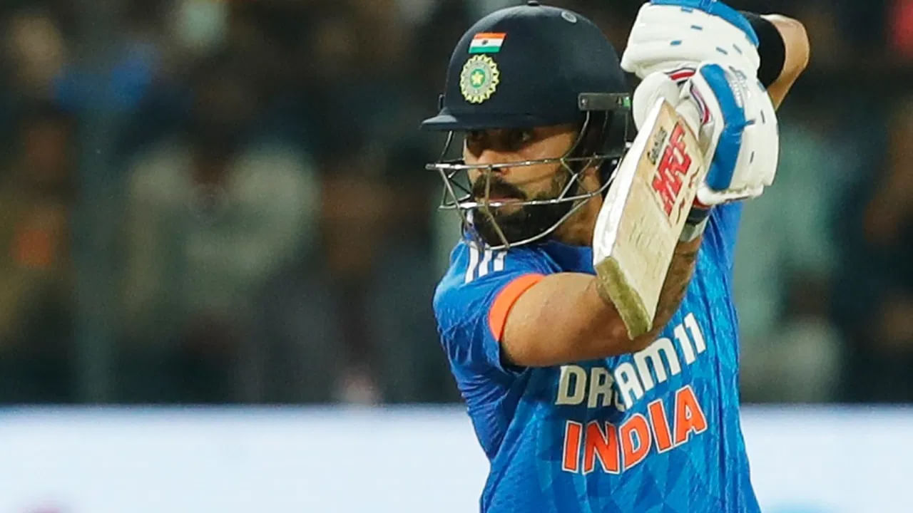 వీరిద్దరూ కాకుండా సరిగ్గా 14 నెలల తర్వాత టీ20 క్రికెట్‌లోకి పునరాగమనం చేసిన విరాట్ కోహ్లి కేవలం 16 బంతుల్లోనే 5 బౌండరీలతో 29 పరుగులు చేసి సెలెక్టర్లకు ధీటుగా రాణించాడు. అయితే, కోహ్లిలాగే చాలా నెలల తర్వాత టీ20 ఫార్మాట్‌లోకి వచ్చిన కెప్టెన్ రోహిత్‌కు ఈ సిరీస్ పీడకలలా మారింది.