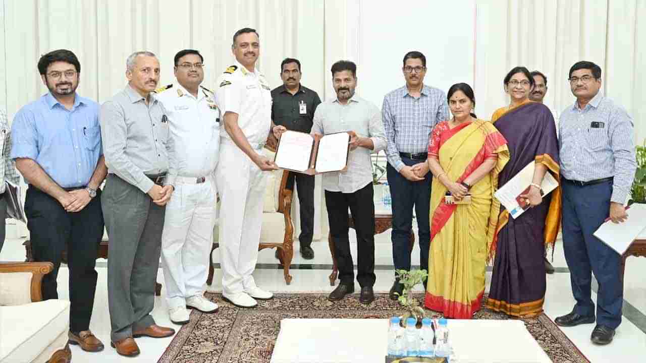 Navy Radar Station: నేవీ అధికారుల భేటీలో సీఎం రేవంత్ కీలక నిర్ణయం..  రాడార్ స్టేషన్‌కు భూముల బదిలీ