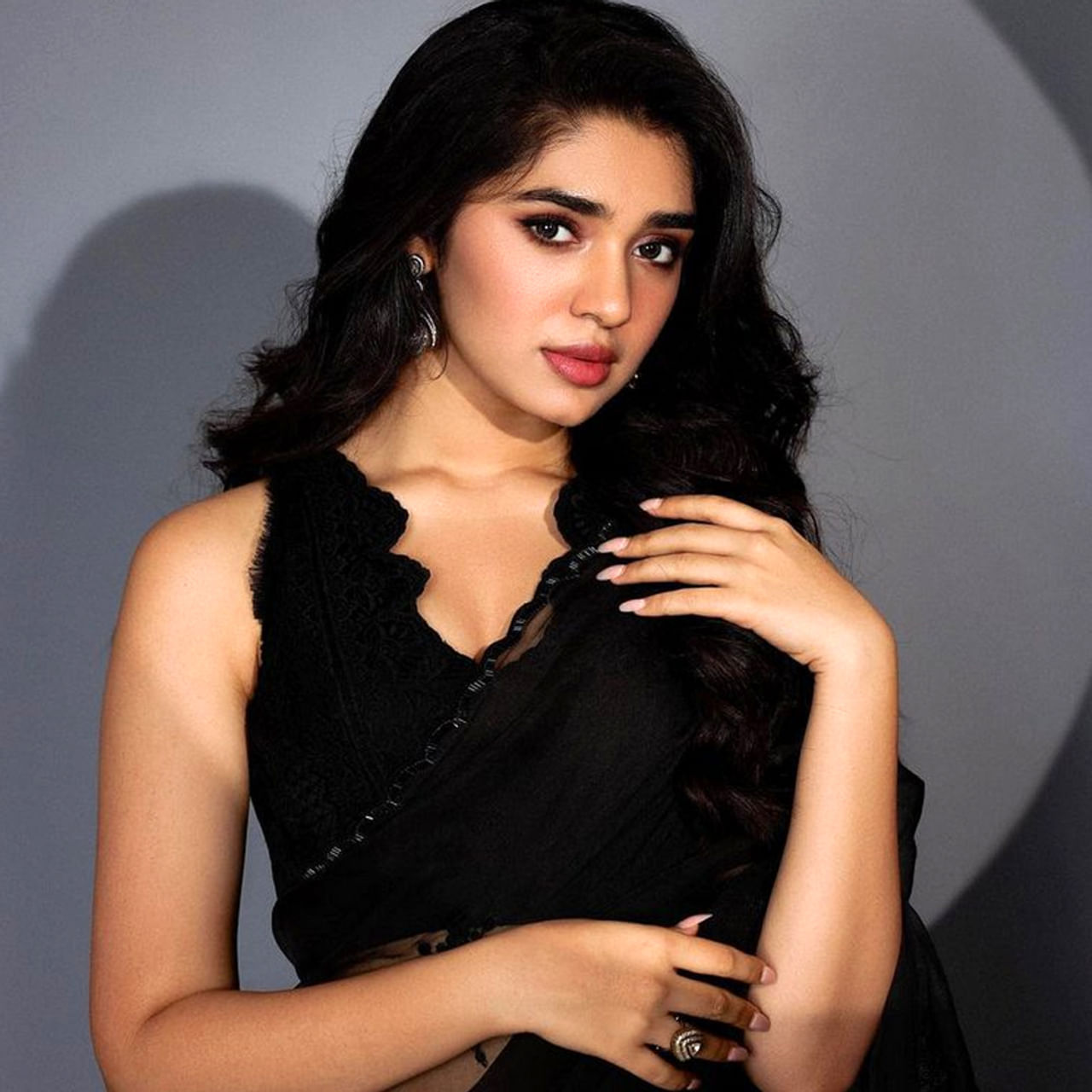 ఉప్పెన సినిమాతో ఒక్కసారిగా పాపులర్ అయ్యింది కృతిశెట్టి. 2021 లో వచ్చిన ఈ సినిమా మంచి విజయాన్ని అందుకుంది.