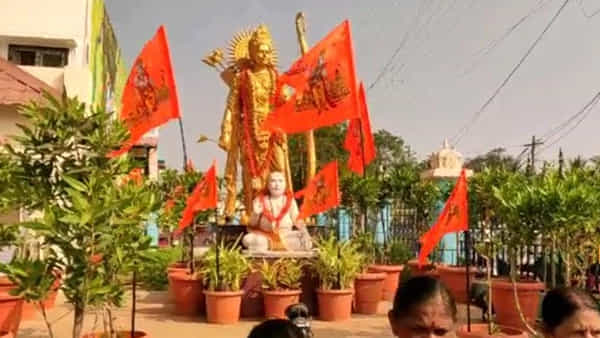 Lord Sri Rama: తుంగభద్రా నది తీరంలో రామయ్య.. 60 అడుగుల ఎత్తులో ఏకశిలా విగ్రహం..