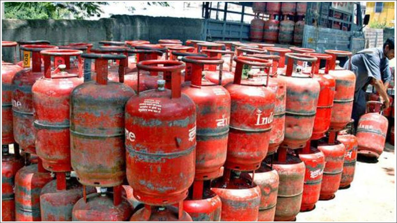 LPG Gas: హోలీ పండగకు 2 కోట్ల మందికి గుడ్‌న్యూస్‌.. ఉచితంగా ఎల్‌పీజీ గ్యాస్‌ సిలిండర్‌