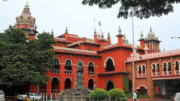 High Court: భర్త జీతం ఎంతో భార్యకు చెప్పాల్సిందే.. హైకోర్టు సంచలన తీర్పు..