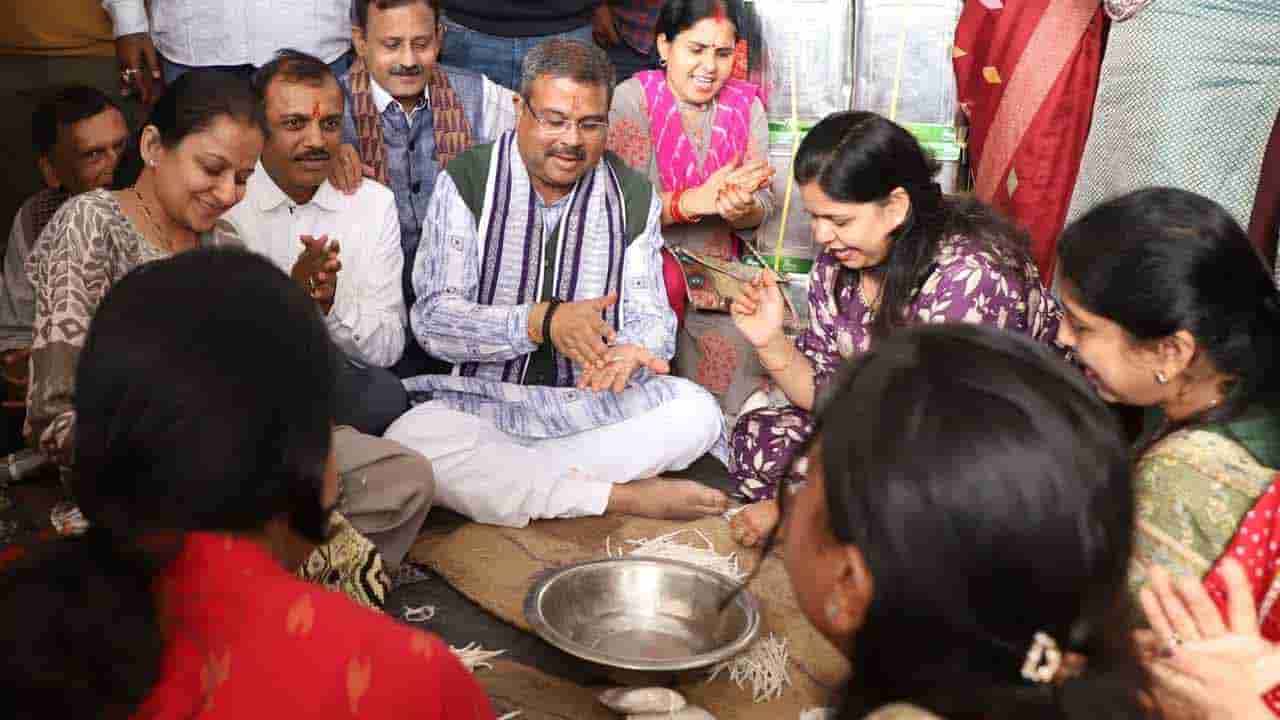 Ayodhya: ప్రతి ఇంట్లో రామజ్యోతి వెలిగించాలి.. దేశ ప్రజలకు కేంద్ర మంత్రి ధర్మేంద్ర ప్రధాన్ విజ్ఞప్తి