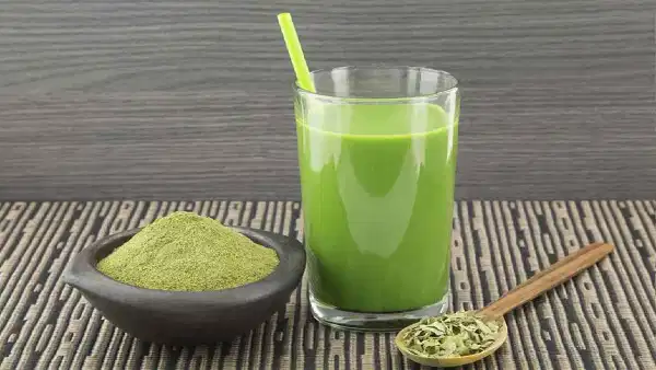 Moringa Leaves Juice: యంగ్గా కనిపించాలి అనుకుంటున్నారా.. ఈ జ్యూస్ తాగాల్సిందే!