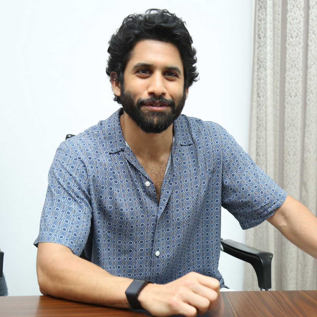 ఇండస్ట్రీకి వచ్చి 15 ఏళ్లవుతుంది కానీ ఇప్పటి వరకు స్టార్ హీరోగా మాత్రం గుర్తింపు తెచ్చుకోలేకపోయాడు నాగ చైతన్య. ఆయనతో పాటు వచ్చిన హీరోలు.. ఆయన కంటే తర్వాత వచ్చిన వాళ్లు కూడా స్టార్స్ అయ్యారు కానీ చైతు మాత్రం ఇప్పటికీ మీడియం రేంజ్ దగ్గరే ఆగిపోయాడు. వెనకాల అక్కినేని అంటూ పెద్ద సామ్రాజ్యమే ఉన్నా ఎందుకో చైతూ మాత్రం అక్కడే ఆగిపోయాడు.