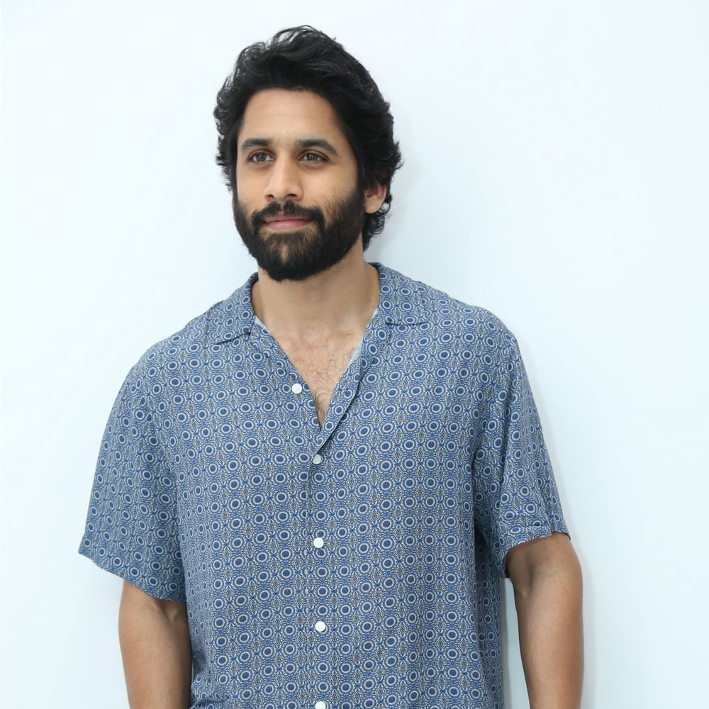 కార్తికేయ 2 లాంటి పాన్ ఇండియా బ్లాక్ బస్టర్ తర్వాత చందూ మొండేటి కూడా భారీ సినిమాతోనే వస్తున్నాడు. ఇందులో బోట్ నడిపే మత్స్యకారుడిగా నటిస్తున్నాడు నాగ చైతన్య. అనుకోకుండా పాకిస్థాన్ బోర్డర్లోకి వెళ్లడం.. అక్కడ ఆర్మీ వాళ్లను పట్టుకుని జైల్లో వేయడం.. ఆ తర్వాత అక్కడ్నుంచి ఇండియాకు వాళ్లు ఎలా తిరిగొచ్చారు అనే నేపథ్యంలో తండేల్ వస్తుంది. టీజర్ చూస్తుంటేనే గ్రాండియర్ అర్థమవుతుంది.