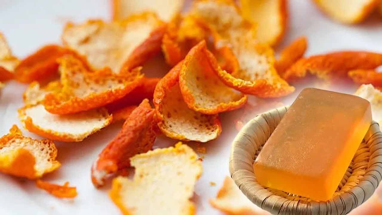 ఈ సబ్బు చర్మానికి చాలా మంచిది. చలికాలంలో ముఖంపై మురికి ఎక్కువగా ఉంటుంది. కాబట్టి ఈ ఇంట్లో తయారుచేసిన సబ్బుతో మీ ముఖాన్ని శుభ్రం చేయడం వల్ల ముఖం తక్షణమే శుభ్రం అవడంతోపాటు, చర్మం మృదువుగా మారుతుంది.