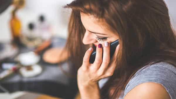 Postpaid Plans: ఆ రెండు నెట్వర్క్స్లో ప్రత్యేకంగా ఫ్యామిలీ ఆఫర్స్.. పోస్ట్పెయిడ్ సిమ్ తీసుకోవాల్సిందే..!