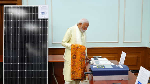 PM Modi: రామయ్య విగ్రహ ప్రతిష్ట వేళ ప్రధాని కీలక ప్రకటన.. కొత్త పథకం..