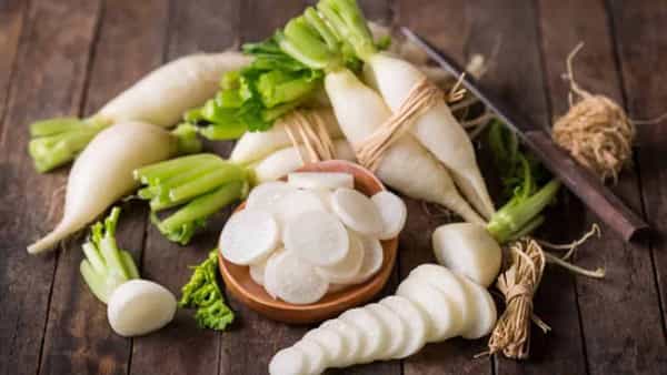 Radish Health Benefits: ఈ తెల్లటి వెజిటేబుల్ చర్మ సౌందర్యానికి మ్యాజిక్లా పనిచేస్తుంది..! ఆరోగ్య ప్రయోజనాలు తెలిస్తే..