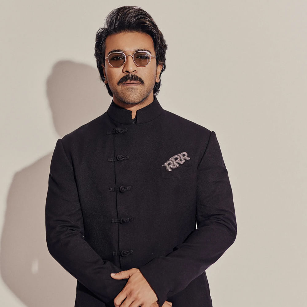 ఇండియన్ 2 కారణంగా గేమ్ ఛేంజర్ ఆలస్యం అవుతూనే ఉంది. ముందు కమల్ హాసన్ ప్రాజెక్ట్ పూర్తి చేసాకే.. చరణ్ సినిమాపై ఫోకస్ చేస్తున్నారు శంకర్. ఇండియన్ 2 పూర్తైనా.. దానికి పార్ట్ 3 కూడా ఉండటంతో.. ఆ ప్రభావం కూడా చరణ్ సినిమాపైనే పడనుంది.