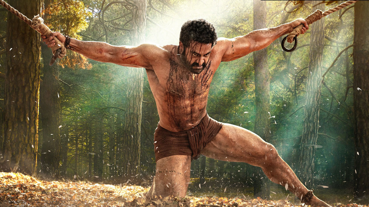 జూనియర్ ఎన్టీఆర్ కెరీర్‌కు ఇప్పుడు ఈ పాట అతికినట్లు సరిపోతుంది. డోన్ట్ స్టాప్ అంటూ లక్ష్యం వైపు దూసుకుపోతున్నారు తారక్. వరస విజయాలతో ఈయన మార్కెట్ భారీగానే పెరిగింది. కాకపోతే మునపట్లా జోరు మాత్రం చూపించడం లేదు. గత ఆరేళ్లలో ఎన్టీఆర్ నుంచి వచ్చిన సినిమాలు అరవింద సమేత, ట్రిపుల్ ఆర్ మాత్రమే. ఇప్పుడు దేవరతో బిజీగా ఉన్నారు ఎన్టీఆర్.