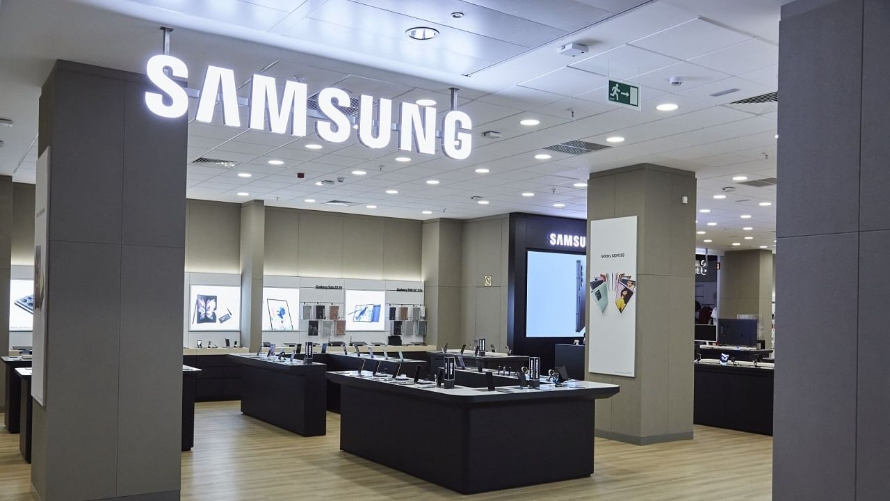 Samsung Republic Day Sale: టీవీ కొనండి.. రూ. లక్ష విలువైన బహుమతిగా పట్టండి.. శామ్సంగ్ నుంచి అదిరే డీల్స్..