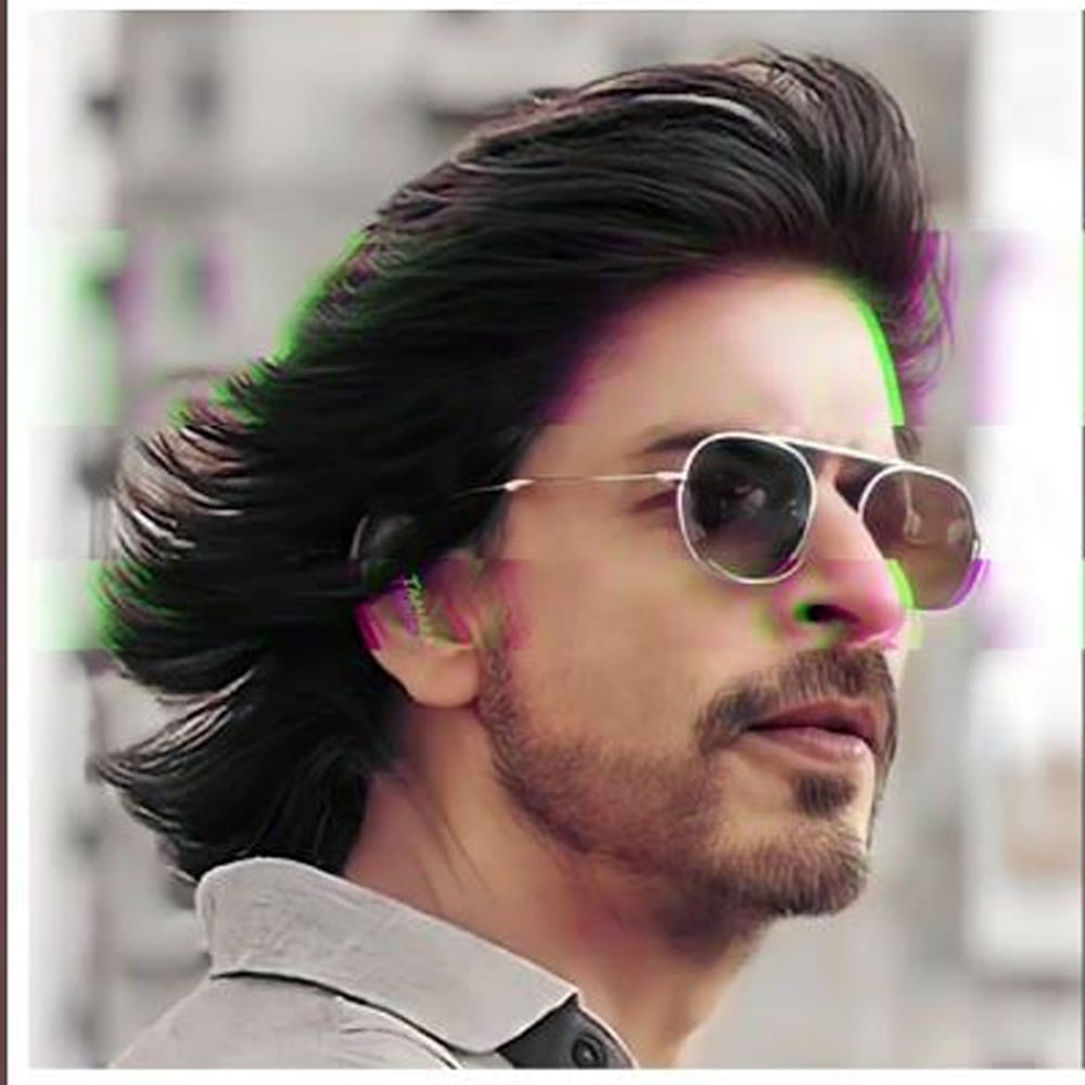 ఈ సినిమాలో డిఫరెంట్ లుక్లో కనిపించబోతున్నారు. ఆ లుక్ రివీల్ కాకుండా ఉండేందుకు మీడియా కెమెరాలకు ముఖం కనిపించకుండా ఉండేలా చూసుకుంటున్నారు.