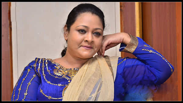 Shakeela: షకీలాపై దాడి.. పోలీసులను ఆశ్రయించిన నటి.. కూతురే కిరాతకంగా..