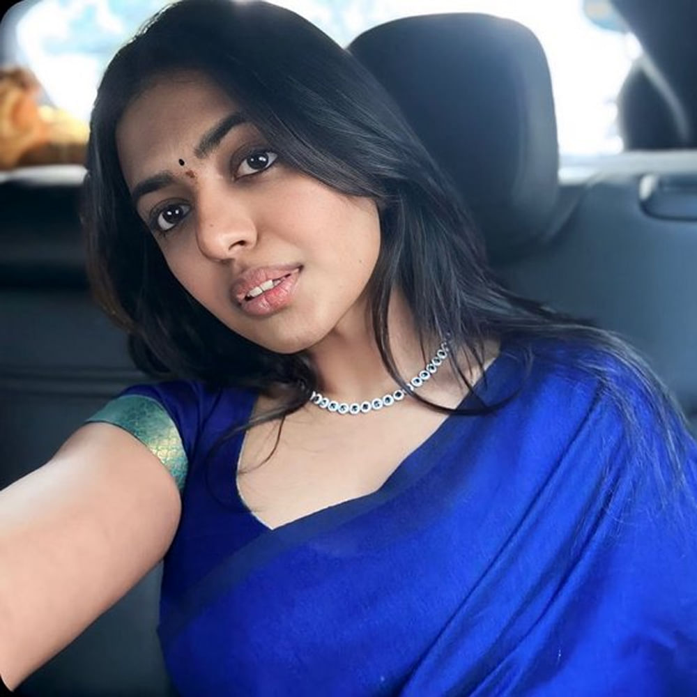 తేజ సజ్జ తో కలిసి అద్భుతం అనే సినిమాలో నటించింది ఈ సినిమా డైరెక్ట్ గా ఓటీటీలో రిలీజ్ అయ్యింది. ఆతర్వాత డబ్ల్యూడబ్ల్యూడబ్ల్యూ అనే సినిమాలో మెరిసింది.