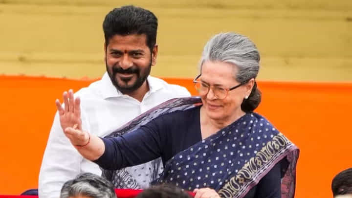 Watch Video: తెలంగాణలో ఆ నియోజవర్గం నుంచి పోటీ చేయండి.. సోనియా గాందీకి వీహెచ్ వినతి Watch Video: తెలంగాణలో ఆ నియోజవర్గం నుంచి పోటీ చేయండి.. సోనియా గాందీకి వీహెచ్ వినతి
