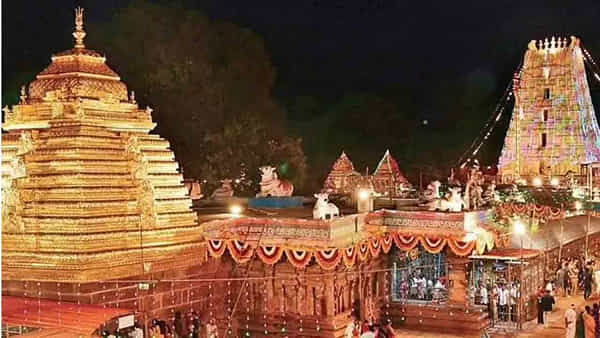 Srisailam: వాయిదాల పర్వంలో మల్లన్న మహా కుంభాభిషేకం.. హైకోర్టు సీరియస్.. ముహర్తం ఖరారు చేయాలని ఆదేశం..