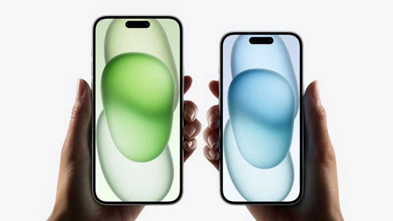 దీంతో సదరు ఫోన్‌ లేదా ఐప్యాడ్‌కు అదనం సెక్యూరిటీ యాడ్‌ అవుతుంది. ఆ తర్వాత డివైజ్‌ను యాక్సెస్ చేయాలంటే కచ్చితమైన ఫేస్‌ ఐడీని అందించాల్సి ఉంటుంది. ఈ ఫీచర్‌ను యాపిల్‌ తన కొత్త ఐఓఎస్ వెర్షన్ 17.4లో అందుబాటులోకి తీసుకొచ్చింది. 