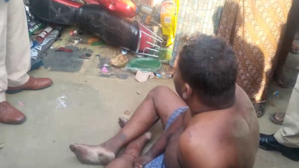 AP News: బైక్తో సహా షాపులోకి దూసుకెళ్లాడు.. అతడెవరో తెలిసి మతిపోయింది