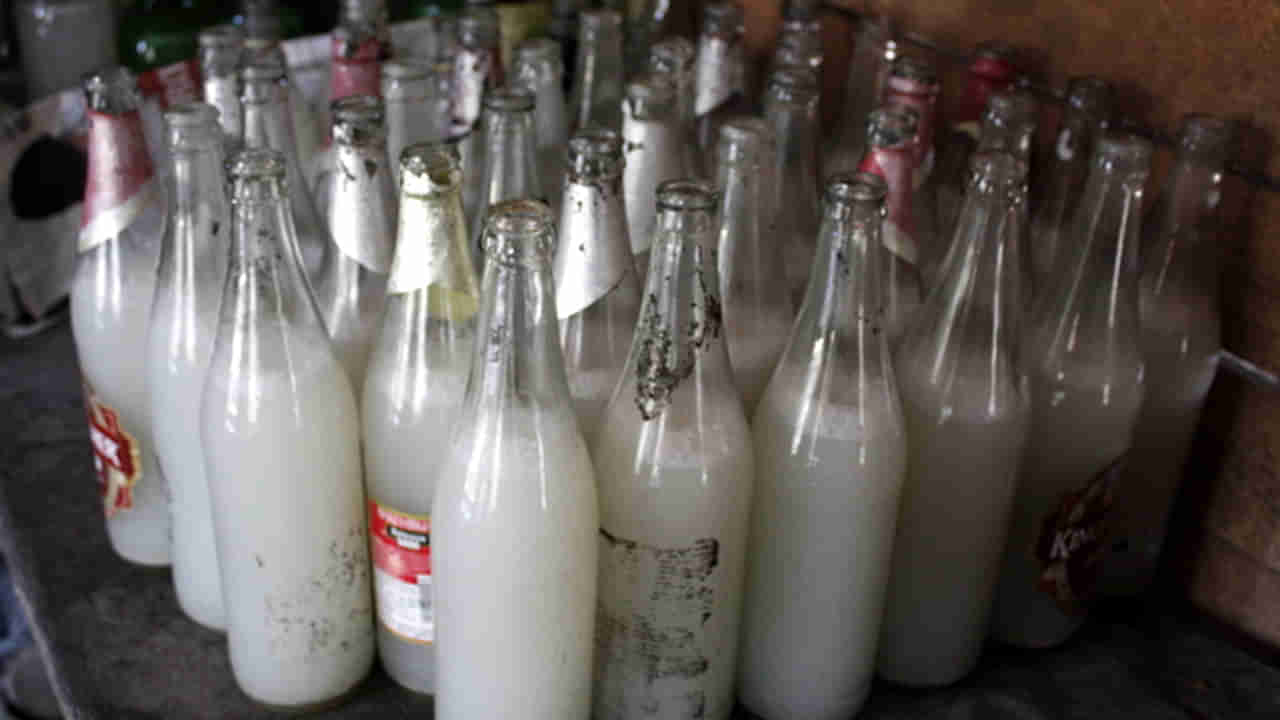 Hyderabad: హైదరాబాద్లో కల్తీ కల్లు కెమికల్ కలకలం..560 కిలోల క్లోరల్ హైడ్రేట్ను స్వాధీనం చేసుకున్న పోలీసులు