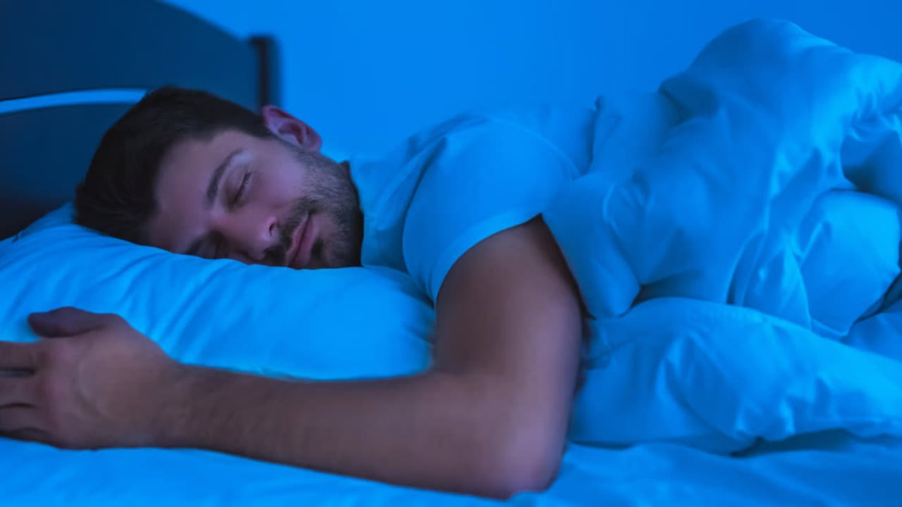 Vastu Tips పడుకునేప్పుడు తల దగ్గర ఇవి పెడుతున్నారా.? ఆర్థికంగా