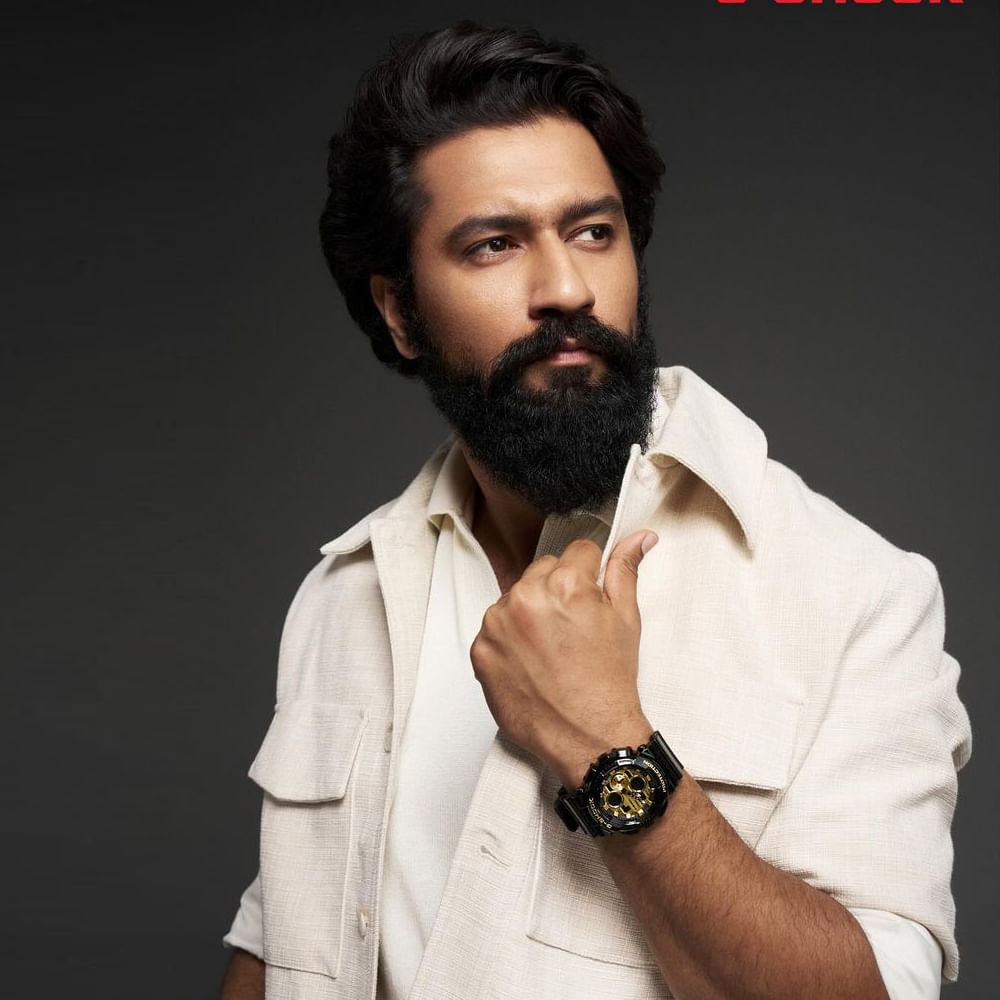 ఇన్‌స్టాగ్రామ్‌.. తన అఫీషియల్ పేజ్‌లో ఫాలో అవుతున్న వన్ అండ్ ఓన్లీ ఇండియన్ యాక్టర్‌గా నిలిచారు విక్కీ కౌషల్‌. ఒకప్పుడు బాక్సాఫీస్‌ను రూల్‌  చేసిన బాలీవుడ్ స్టార్స్, ఇప్పుడు గ్లోబల్‌ రేంజ్‌లో బజ్‌ క్రియేట్ చేస్తున్న టాలీవుడ్‌ స్టార్స్‌ ఎవరు ఇన్‌స్టా ఫాలో అవుతున్న లిస్ట్‌లో లేకపోవటం విశేషం.