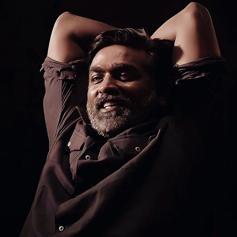 ముంబైకార్‌, గాంధీ టాక్స్ సినిమాల ఆఫర్లు వచ్చినప్పుడు, ఇక మన దగ్గరికి ఎవరూ రారు. ఇవే ఆఖరు... అని అనుకున్నారట విజయ్‌ సేతుపతి. తనకు హిందీ సరిగా రాకపోవడంతో, అంతకు మించి అవకాశాలు తలుపు తట్టవని ఫిక్సయిపోయారట.