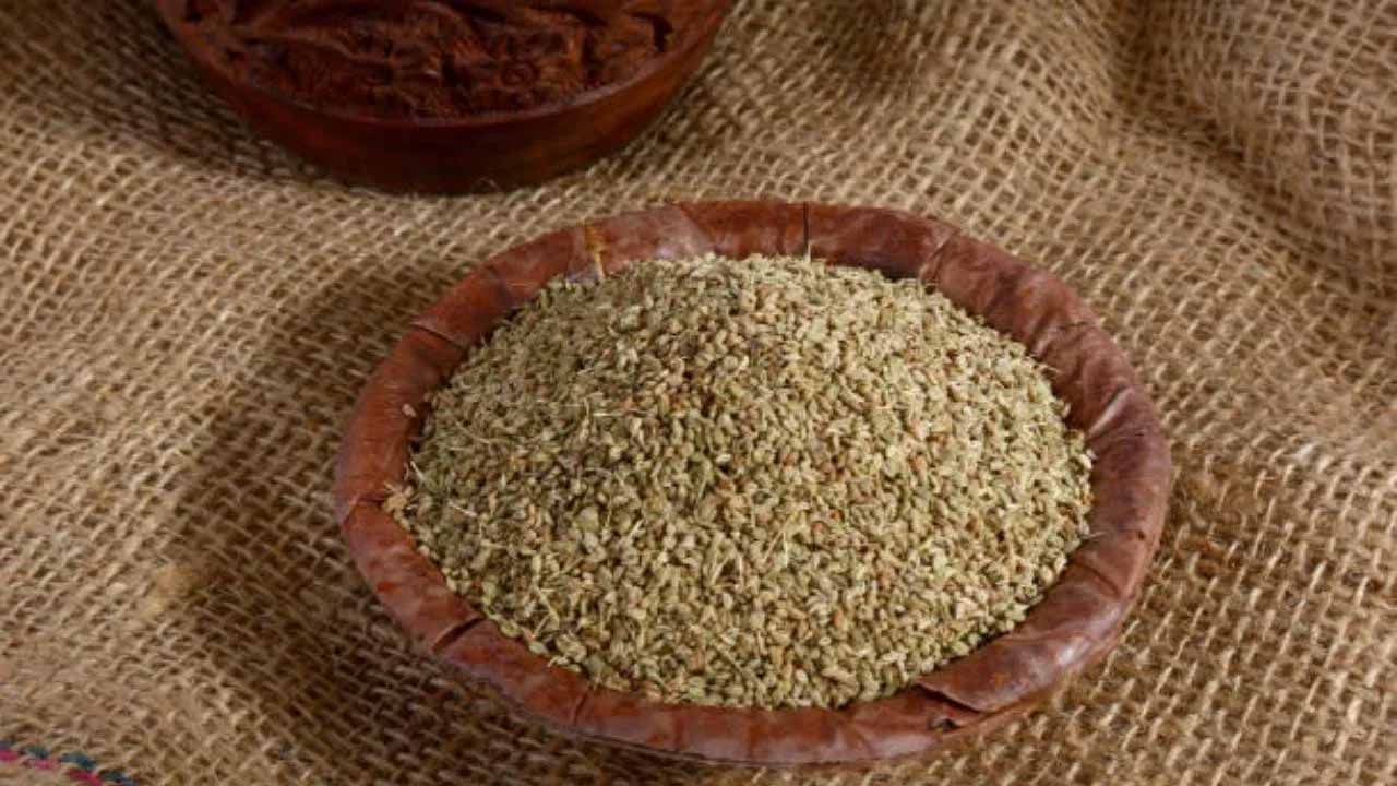 ఆర్థరైటిస్‌తో బాధపడేవారికి వాము  ప్రభావవంతంగా పనిచేస్తుంది. వాములో థైమోల్ అనే పదార్థం ఉంటుంది. ఇది జీవక్రియను పెంచడానికి సహాయపడుతుంది. జీవక్రియ పెరిగినప్పుడు, శరీరంలో కొత్త కొవ్వు ఉత్పత్తి కాదు. ఫలితంగా బరువు తగ్గడం మొదలవుతుంది.