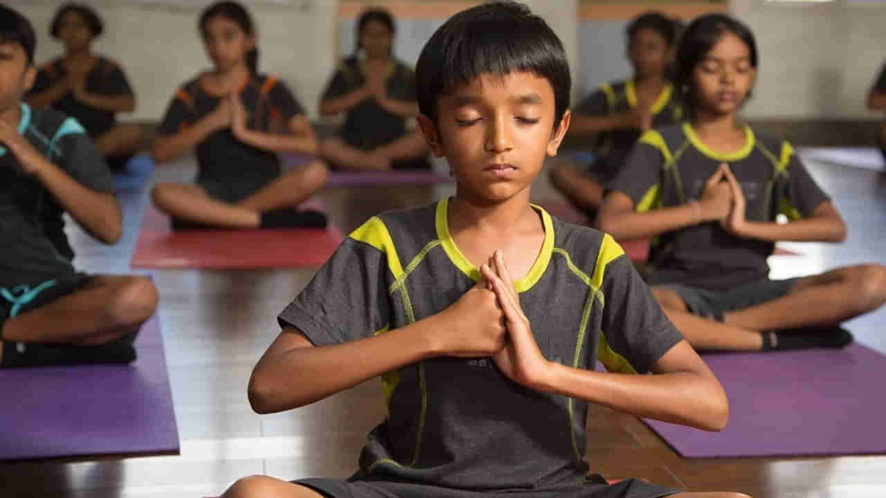Yoga: పరీక్షల వేళ ఈ యోగాసనాలు చేయండి.. జ్ఞాపకశక్తి పెంచుకోండి..