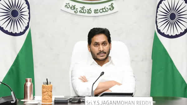 AP: ఏపీ ప్రభుత్వం గుడ్ న్యూస్.. వారి ఖాతాల్లోకి డబ్బులు జమ చేసిన, సీఎం జగన్.