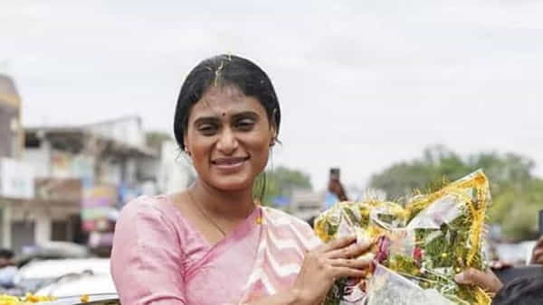 YS Sharmila: ఏపీకి ప్రత్యేక హోదా ఏమైంది.. శ్రీకాకుళం పర్యటనలో వైఎస్ షర్మిల..