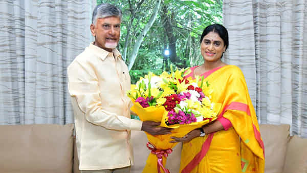 YS Sharmila - Chandrababu: టీడీపీ అధినేత చంద్రబాబును కలిసిన వైఎస్ షర్మిల.. ఎందుకో తెలుసా..?
