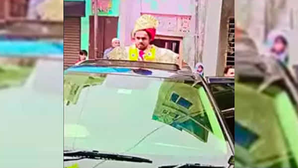 15ఏళ్ల నిరీక్షణ..ఎట్టకేలకు శుభం కార్డు.. ! 3.7 అడుగుల అబ్బాయి పెళ్లి కథేంటంటే..
