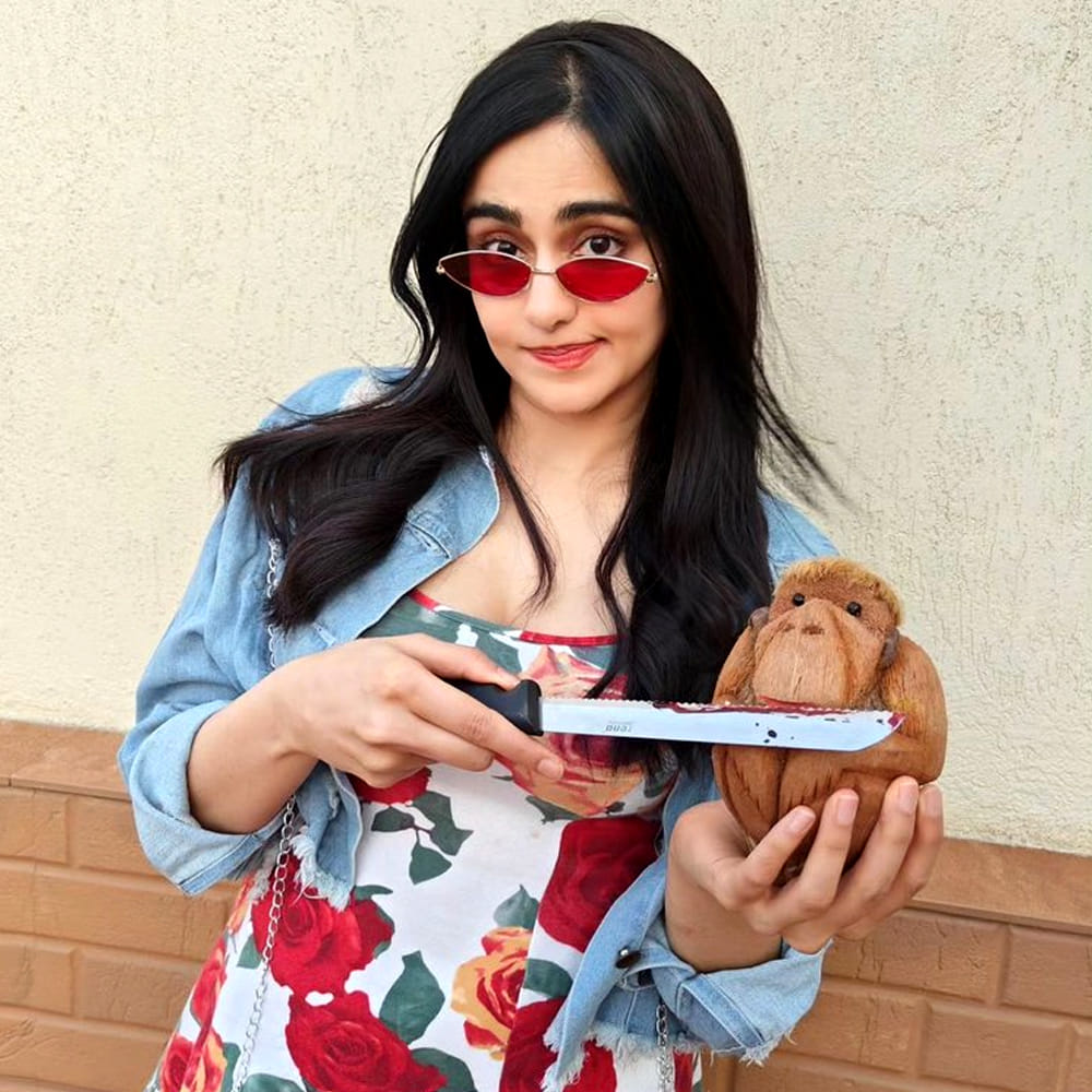 అయితే హార్ట్ ఎటాక్ సినిమా తర్వాత వరుసగా అవకాశాలు అందుకోలేకపోయింది. తెలుగులో చాలా తక్కువ సినిమాలే చేసింది. క్షణం సినిమాలో హీరోయిన్ గా నటించిన అదా శర్మ. ఆ తర్వాత సుబ్రహ్మణ్యం ఫర్ సేల్, సన్నాఫ్ సత్యమూర్తి సినిమాల్లో సెకండ్ హీరోయిన్ గా నటించింది. 