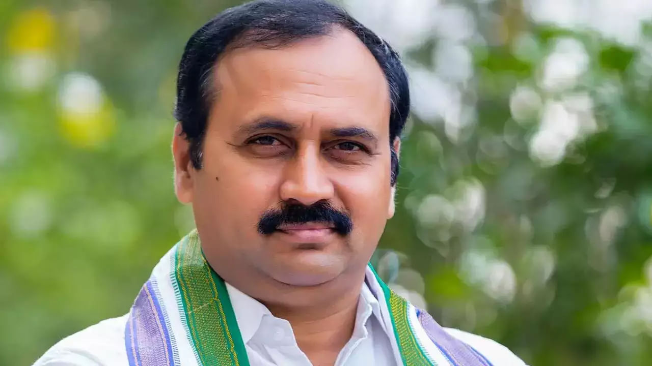 AP Politics: వైసీపీలోకి ఆళ్ల రామకృష్ణా రెడ్డి రీఎంట్రీ.. సొంతగూటికి మంగళగిరి ఎమ్మెల్యే