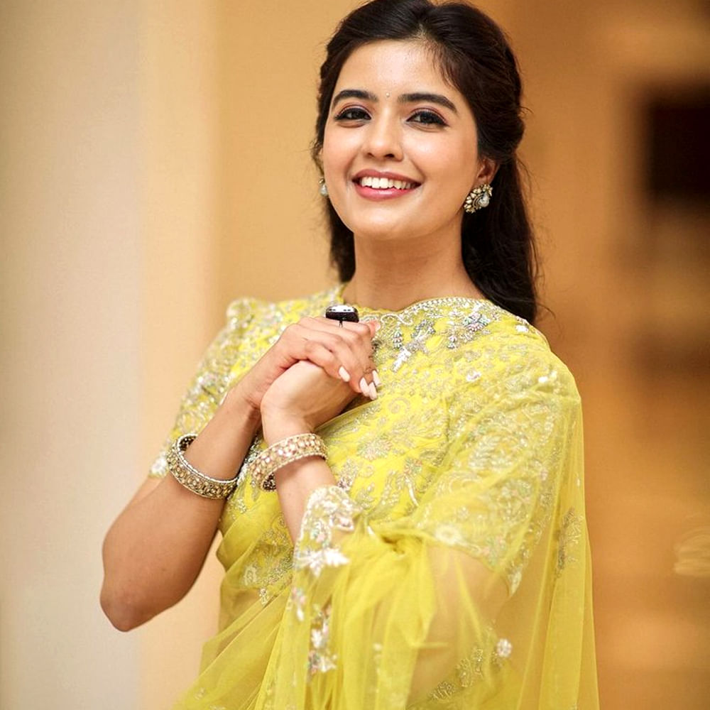 ప్రస్తుతం తెలుగులో వరుసగా సినిమాలు చేస్తూ బిజీగా ఉంది ఈ చిన్నది. తెలుగులో రెడ్, 30 రోజుల్లో ప్రేమించడం ఎలా.? , అర్జున ఫల్గుణ సినిమాల్లో నటించింది.