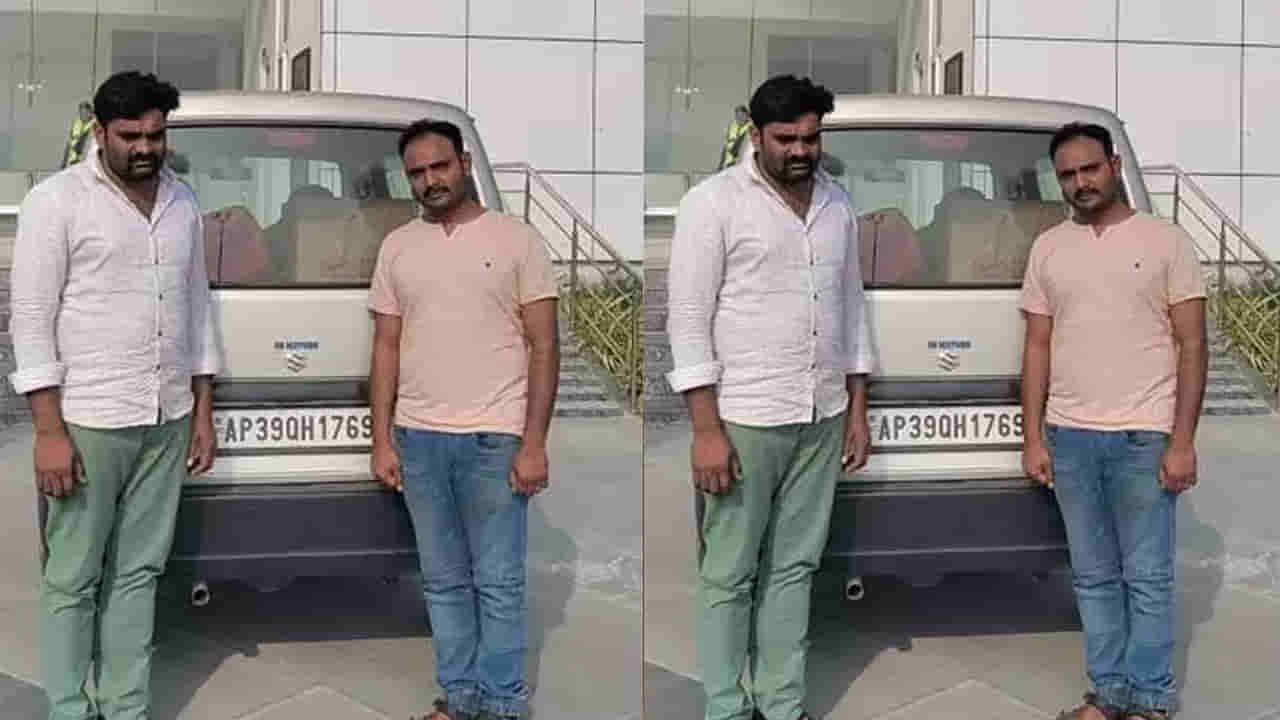 హైదరాబాద్లో అనుమానాస్పదంగా ఏపీ కానిస్టేబుల్స్.. అదుపులోకి తీసుకుని చెక్ చేయగా