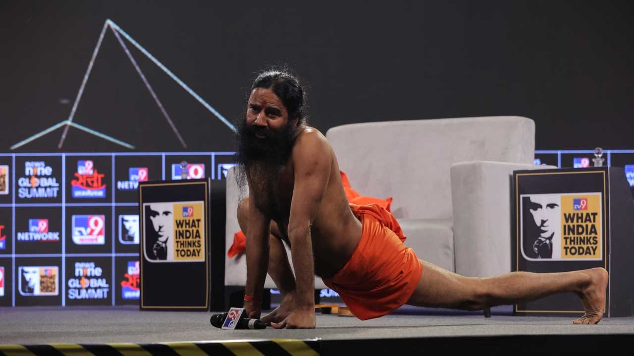 దేశం ఆర్థికంగా సూపర్‌పవర్‌గా మారడం గురించి బాబా రామ్‌దేవ్ మాట్లాడుతూ.. దేశం త్వరలో ఆర్థిక సూపర్‌పవర్‌గా మారుతుందని అన్నారు. రాబోయే కొద్ది సంవత్సరాల్లో భారత్‌ మూడవది కాదు రెండవ ఆర్థిక వ్యవస్థగా మారవచ్చు. అలాగే ప్రజలు కష్టపడి పనిచేస్తే వచ్చే 10 ఏళ్లలో అంటే 2035 నాటికి భారతదేశాన్ని ప్రపంచంలోనే నంబర్ వన్ ఆర్థిక వ్యవస్థగా మార్చగలం అని అన్నారు.  పోరాటాలు, సవాళ్లు మెరుగుపరిచేలా చేస్తాయని బాబా రామ్‌దేవ్ అన్నారు.