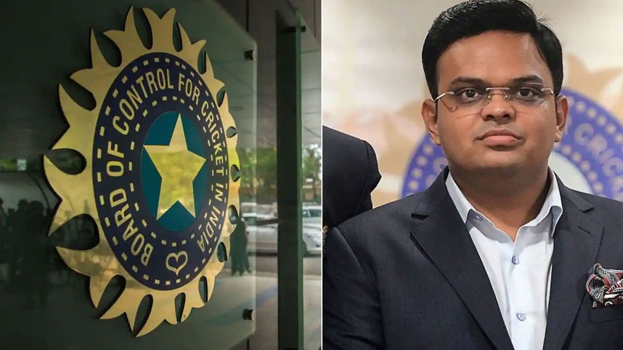 రాజ్కోట్లో భారత్-ఇంగ్లండ్ జట్ల మధ్య మూడో టెస్టు ప్రారంభం కానున్న నేపథ్యంలో బీసీసీఐ సెక్రటరీ జైషా ఆటగాళ్లకు గట్టి వార్నింగ్ ఇచ్చారు. రెడ్ బాల్ క్రికెట్ ఆడాలని, విఫలమైతే పరిణామాలు ఎదుర్కోవాల్సి వస్తుందని అన్నాడు. దీంతో బీసీసీఐ కఠిన చర్యలు తీసుకోనున్నట్లు తెలుస్తోంది.