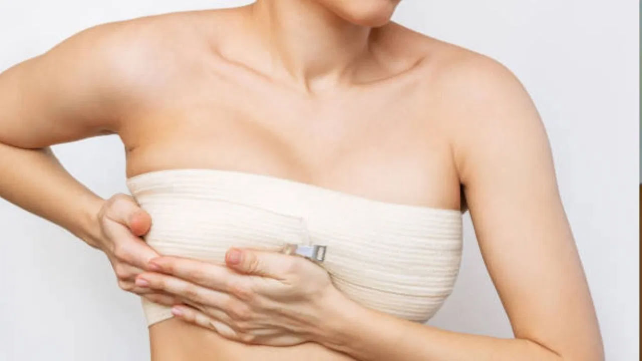 కొంత మంది మహిళలు రొమ్ము నొప్పితో బాధపడుతుంటారు. దీనిని మాస్టాల్జియా అంటారు. పీరియడ్స్ సమయంలో హార్మోన్‌ కారణాల వల్ల రొమ్ము నొప్పి వస్తుందని చాలా మంది అనుకుంటారు. కానీ, పీరియడ్స్ కాకుండా ఇతర సమయాల్లో బ్రెస్ట్ పెయిన్ వస్తే మాత్రం తేలికగా తీసుకోకూడదు. వైద్యుల అభిప్రాయం ప్రకారం.. రొమ్ము నొప్పికి అనేక కారణాలు ఉండవచ్చు. హార్మోన్ల మార్పులతో పాటు.. రొమ్ము తిత్తులు, ఫైబ్రోసిస్టిక్ మార్పులు లేదా కండరాల ఒత్తిడి వల్ల నొప్పి సంభవించవచ్చు. కాబట్టి తరచు వచ్చే బ్రెస్ట్ నొప్పిని నిర్లక్ష్యం చేయకూడదు.