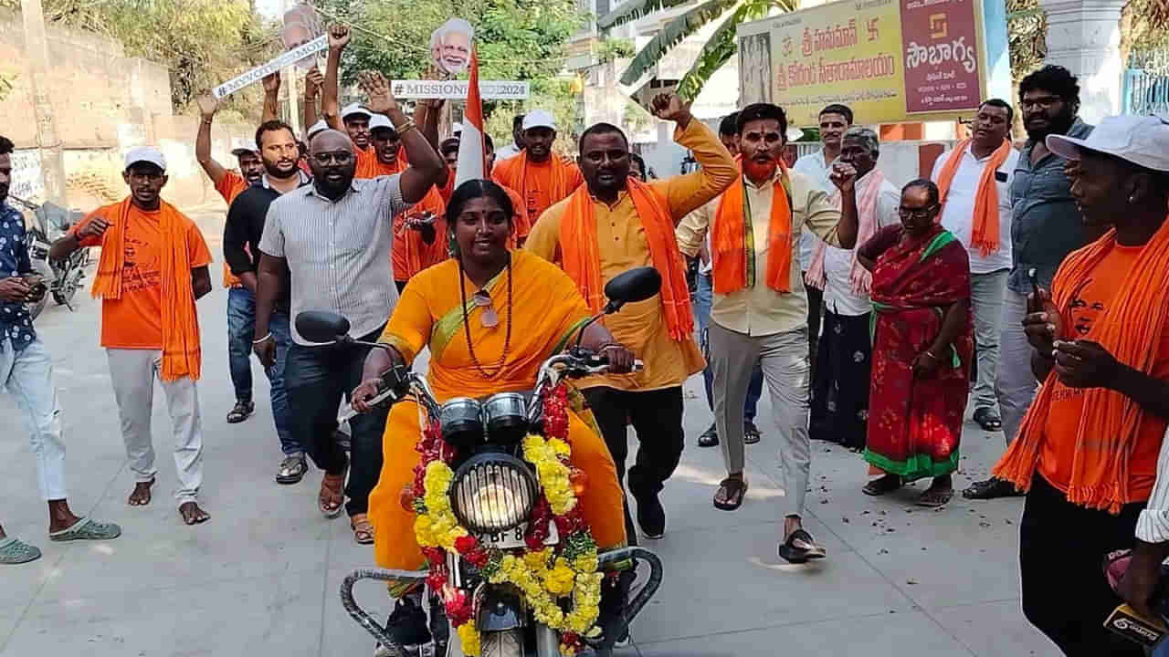 Bullet Yatra: చీరకట్టులో 21 వేల కిలోమీటర్లు బుల్లెట్ యాత్ర చేపట్టిన మహిళ.. ఎందుకో తెలుసా..?