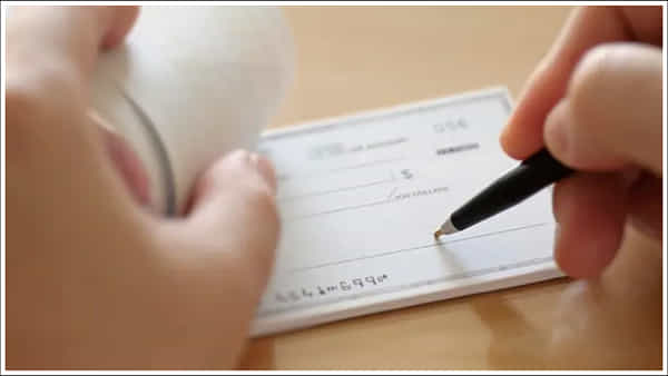 Cheque Bounce: వామ్మో.. చెక్ బౌన్స్ అయితే ఇలాంటి శిక్ష ఉంటుందా? రూల్స్ ఏంటో తెలుసా?