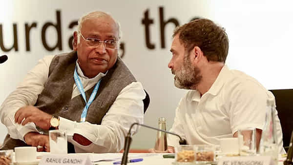 Congress List: కాంగ్రెస్ మూడో జాబితా విడుదల.. తెలంగాణలో ఐదుగురికి చోటు..