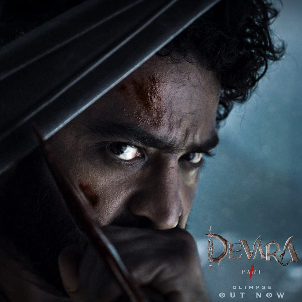 శృతి మరాఠే మాత్రమే కాదు.. ఈ మధ్య ఊర్వశి రౌతెలా సైతం బాలయ్య సినిమా గురించి సీక్రేట్స్ బయటపెట్టారు. బాబీ దర్శకత్వంలో NBK నటిస్తున్న సినిమాలో తాను పోలీస్ ఆఫీసర్‌గా నటిస్తున్నానని తెలిపారు ఊర్వశి. టీమ్ చెప్పకముందే.. బాలయ్య సినిమాలో నటిస్తున్నట్లు ప్రకటించారు ఈ భామ. మొత్తానికి ఆడవాళ్ల నోట్లో రహస్యం దాగదనే మాట ఈ హీరోయిన్లను చూస్తుంటే అర్థమవుతుంది.