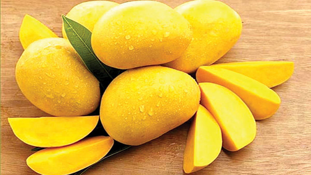 రోజుకు రెండుసార్లు తప్పనిసరిగా జాగింగ్‌ లేదా వాకింగ్‌కు వెళ్లాలి. వ్యాయామం కూడా చేయాలి. డిటాక్స్ వాటర్‌తో రోజును ప్రారంభించాలి. జీలకర్ర లేదా మెంతిగింజలు నానబెట్టిన నీటిని తాగాలి. ఇంట్లో తయారుచేసిన ఆహారాన్ని మాత్రమే తినాలి. నూనె, సుగంధ ద్రవ్యాలు ఎంత తక్కువగా తింటే అంత మంచిది. 