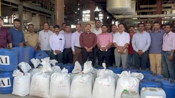 Drugs: త్రిపురలో రూ.5 కోట్ల విలువైన డ్రగ్స్ స్వాధీనం.. ముగ్గురి అరెస్ట్